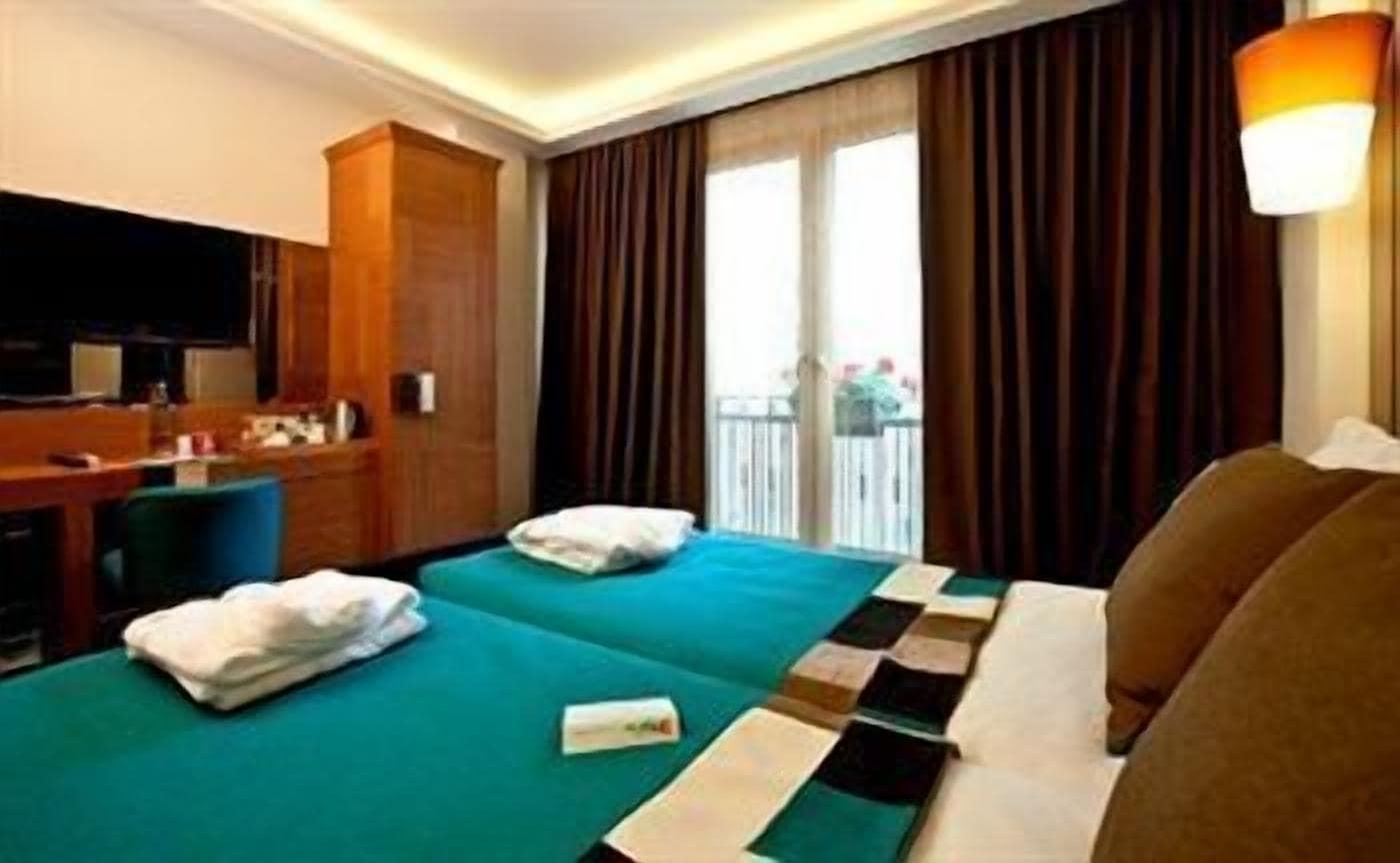 Collage Taksim Hotel Istanbul Eksteriør billede
