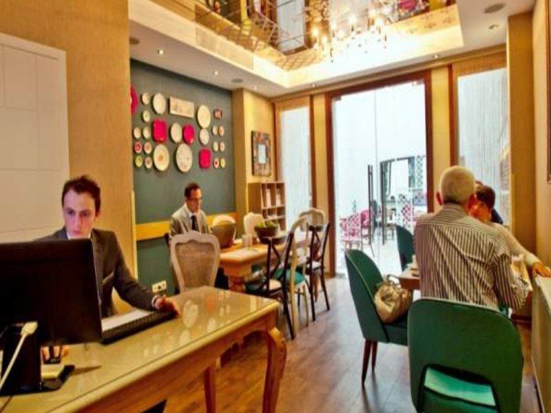 Collage Taksim Hotel Istanbul Eksteriør billede