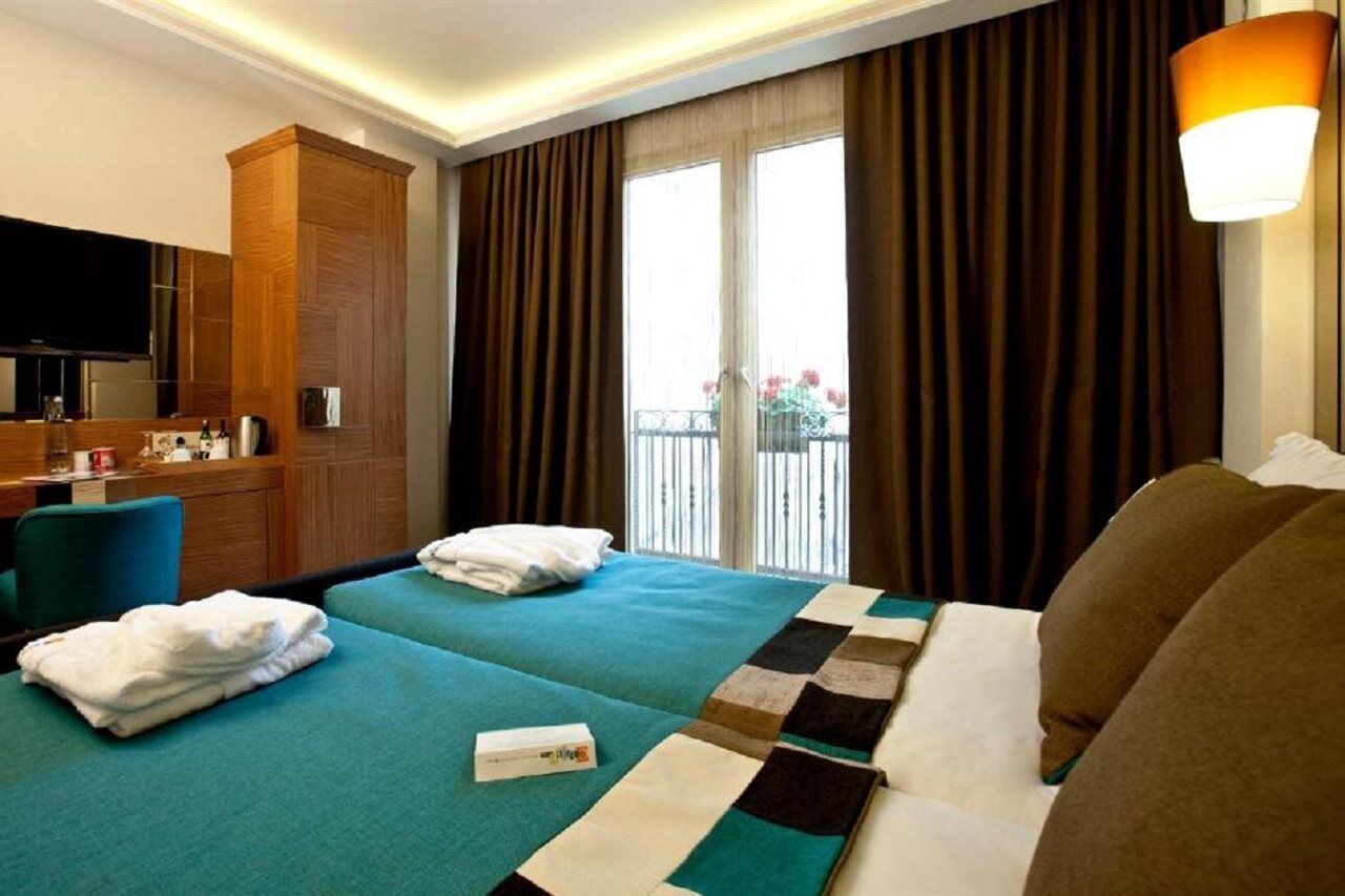 Collage Taksim Hotel Istanbul Eksteriør billede